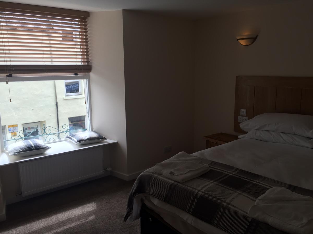 Caledonian Hotel Portree Ngoại thất bức ảnh