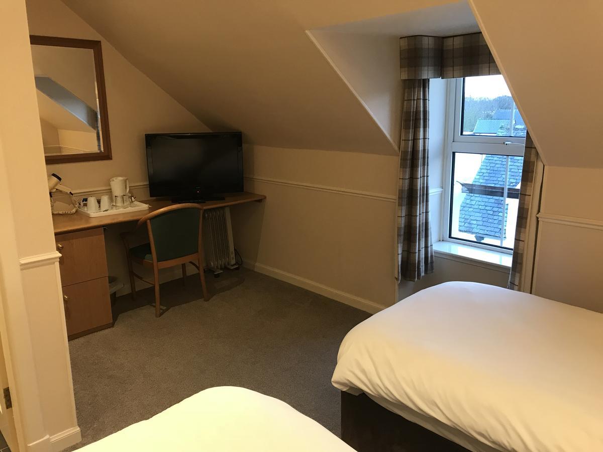 Caledonian Hotel Portree Ngoại thất bức ảnh