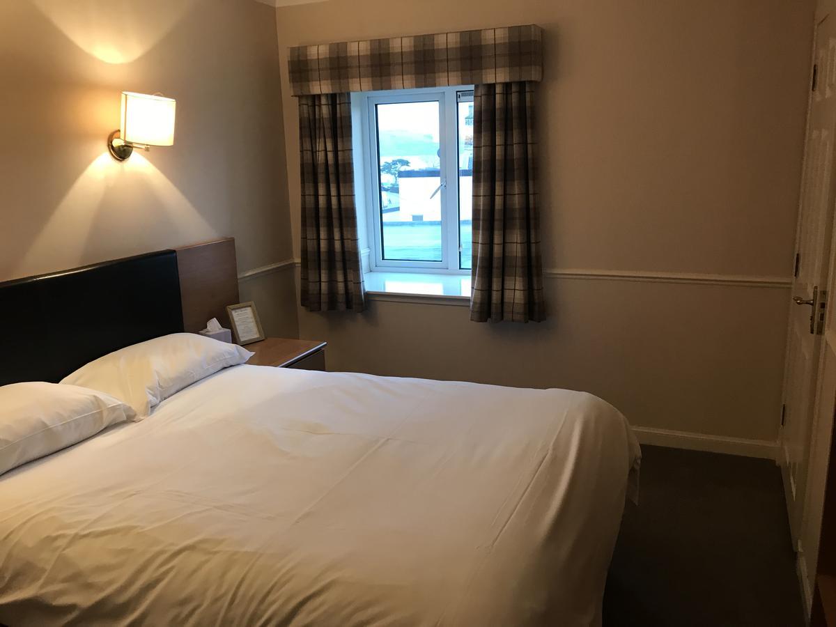Caledonian Hotel Portree Ngoại thất bức ảnh