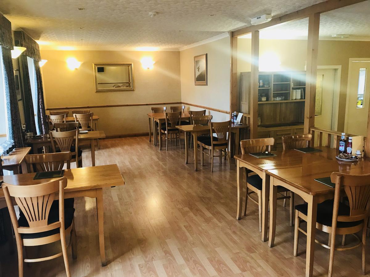 Caledonian Hotel Portree Ngoại thất bức ảnh