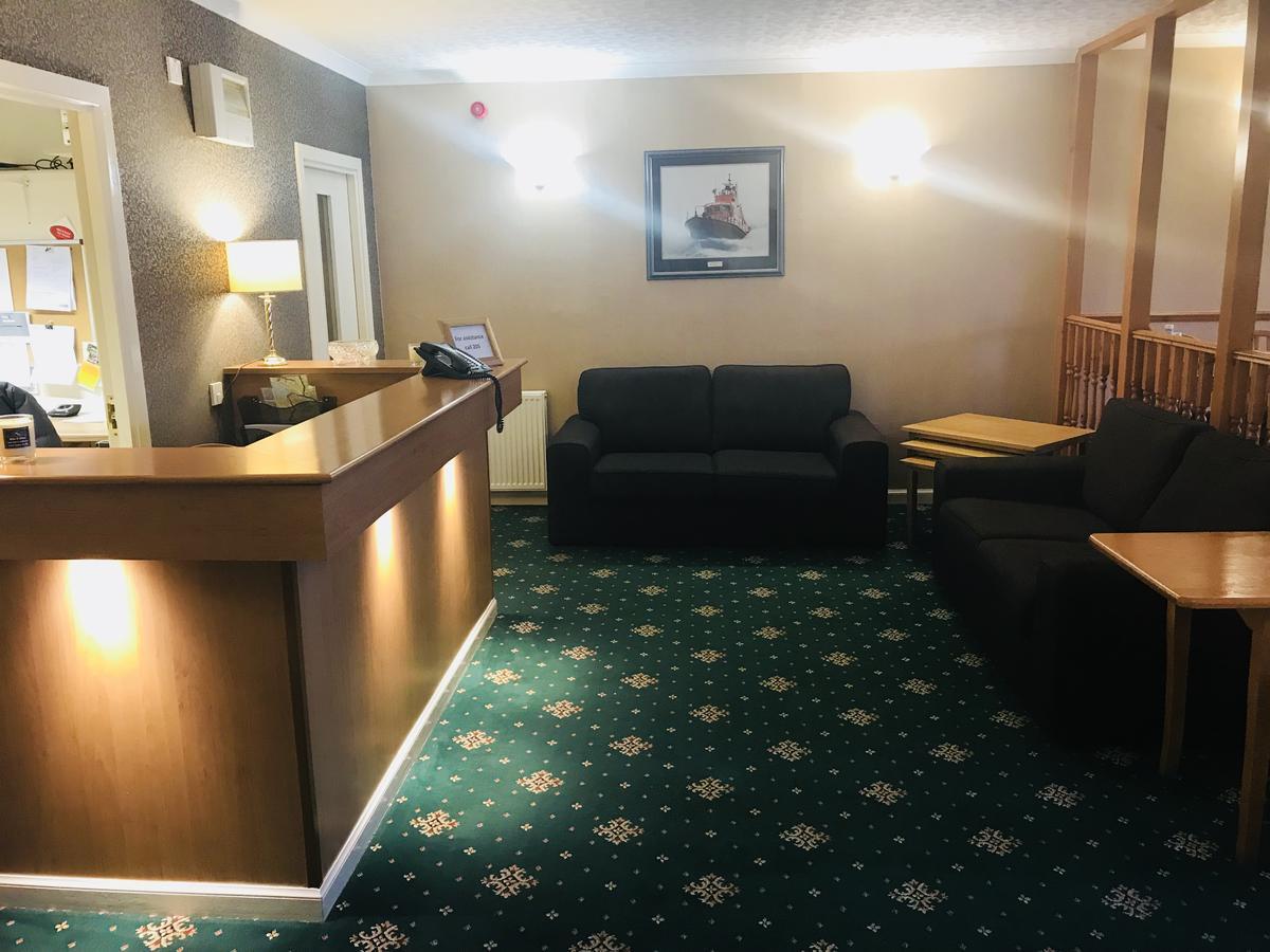 Caledonian Hotel Portree Ngoại thất bức ảnh